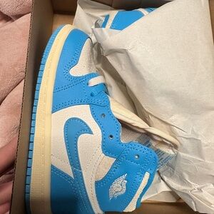 Jordan 1 Retro High OG in Dark Powder Blue